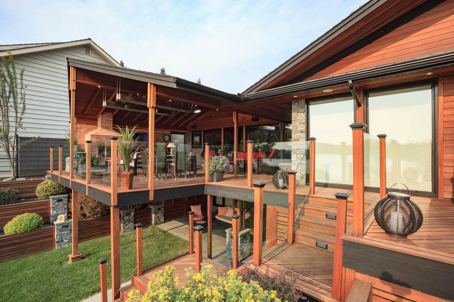 2016 Signal Hill Outdoor Living Space Renovation - Ultimate Renovations - Outdoor Living Space Renovation For Resale