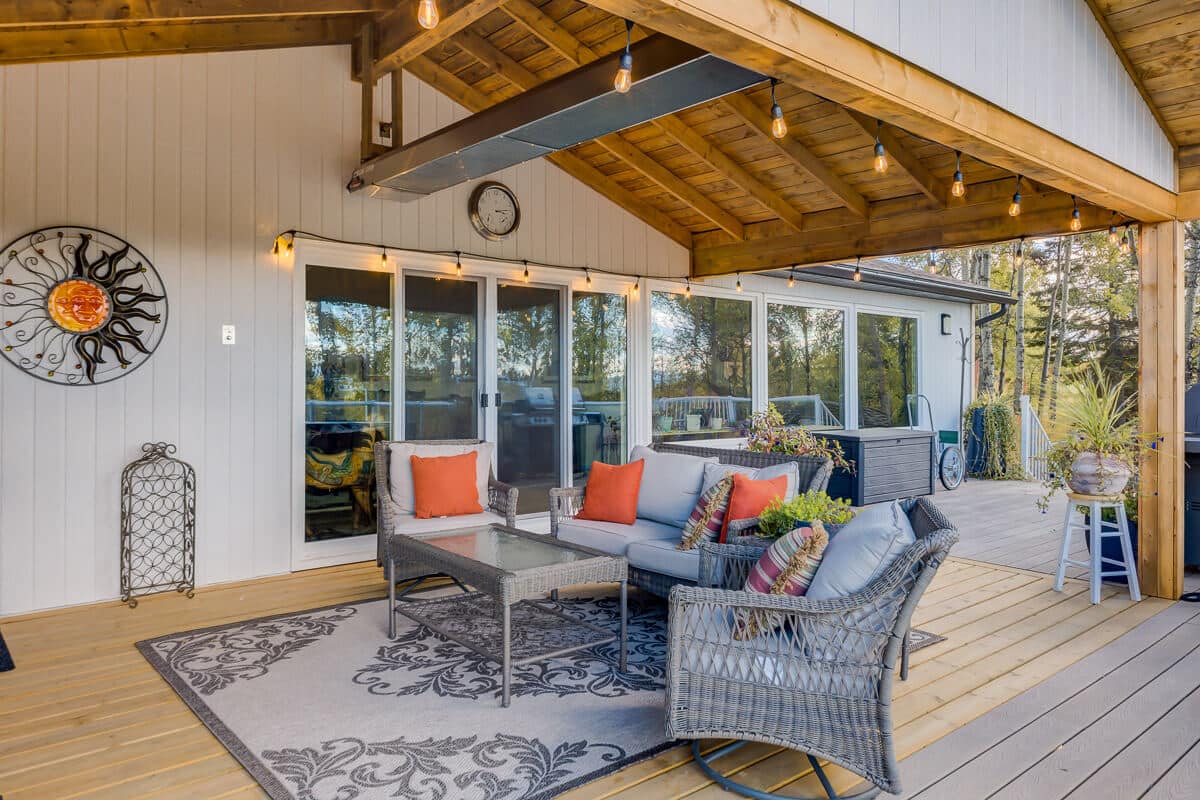 Outdoor Living Space Exterior