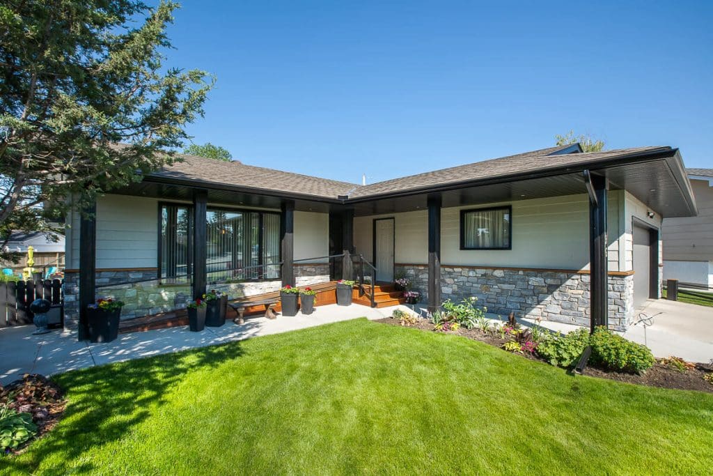 Calgary Outdoor Living Space