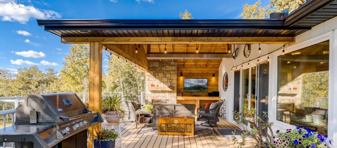 Outdoor living space as a trendy exterior renovation